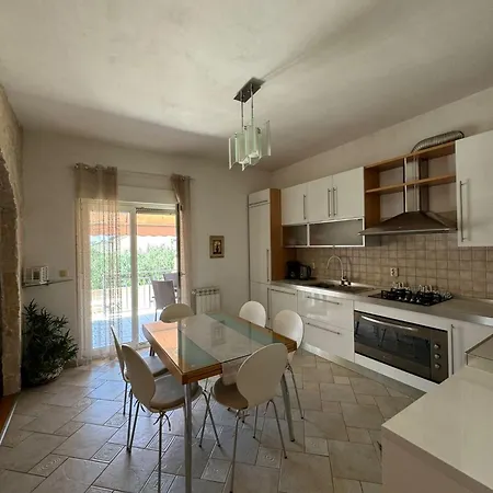 Apartman Adriana *